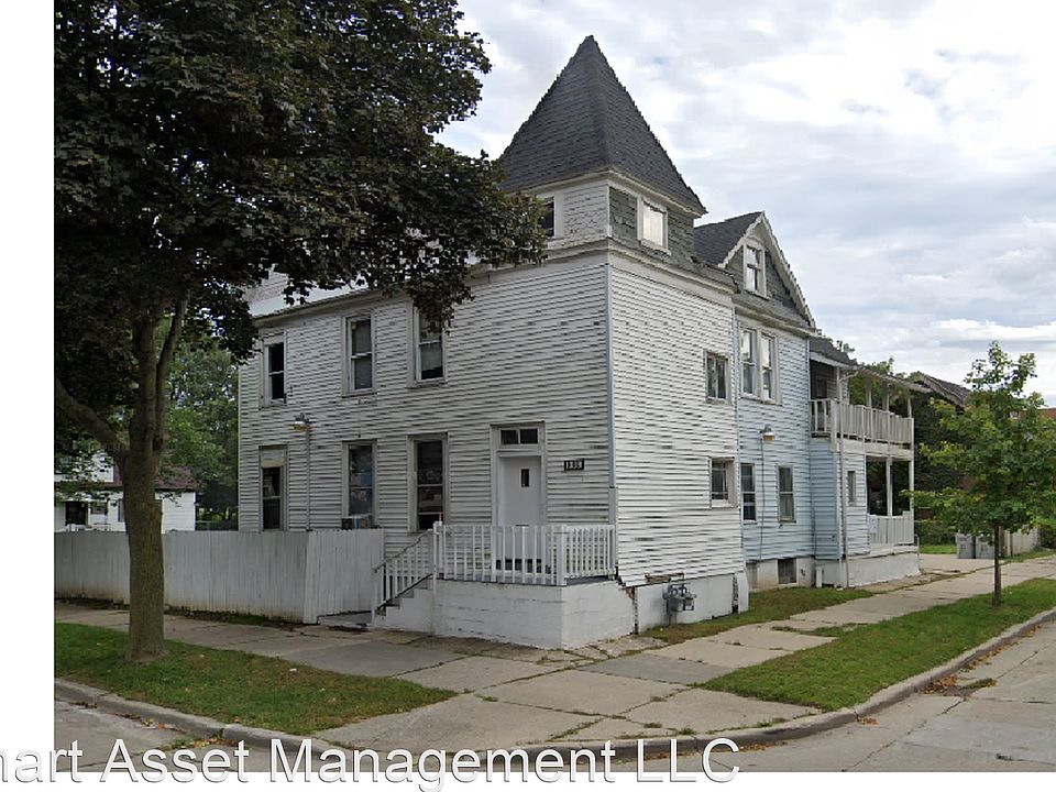1st image of 1339 W McKinley Ave