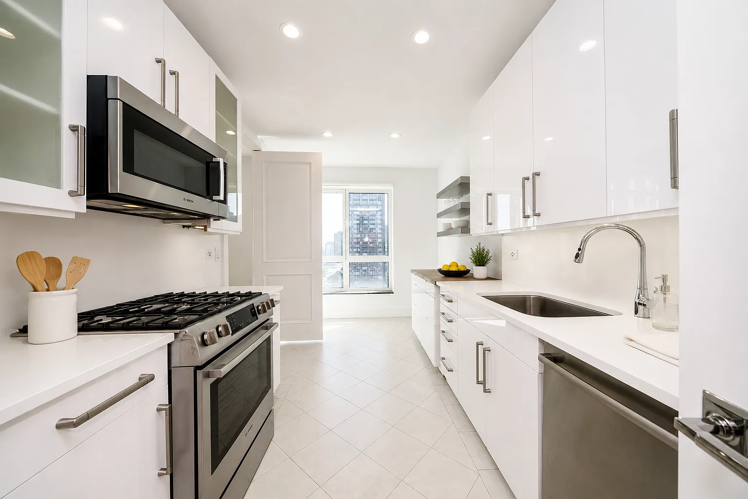 351 East 51st Street — Photo 3