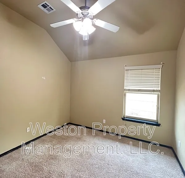 19136 Cottonwood Ct — Photo 10