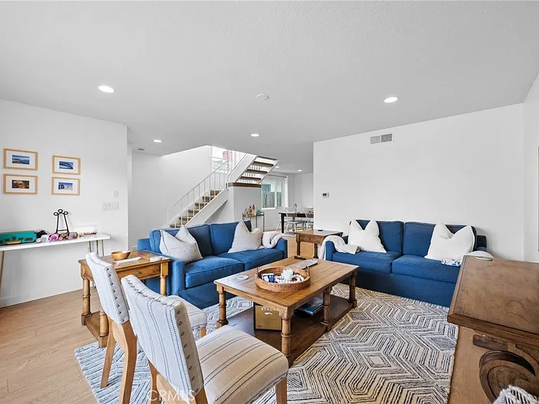 602 Marguerite Ave — Photo 2