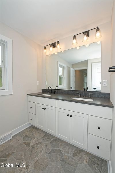 4th image of 7 Quail Run