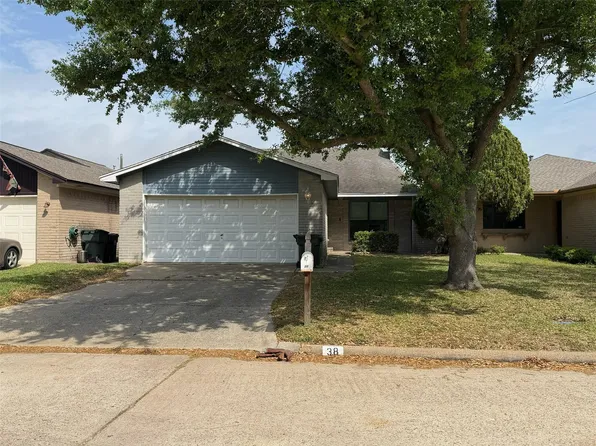 38 Campeche Cir, Galveston, TX 77554