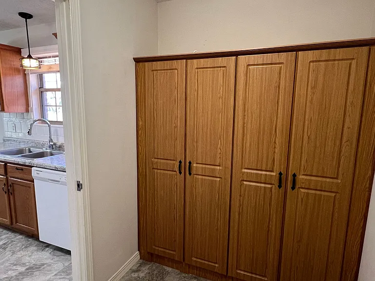4345 S Roanoke Ave — Photo 5
