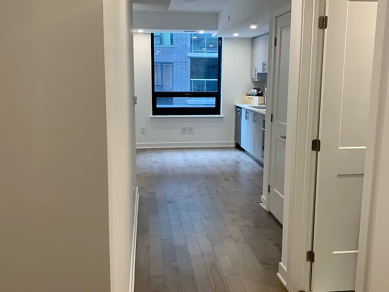 340 Queen St #408 — Photo 3