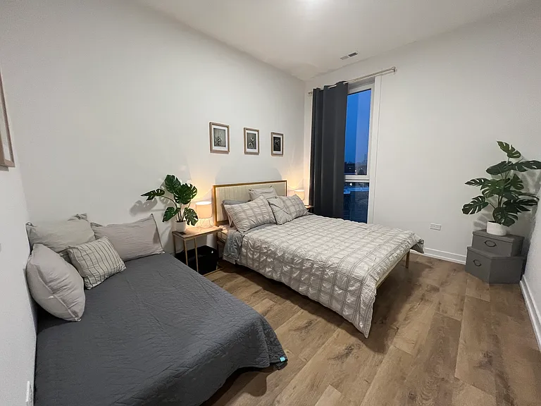 815 N Richmond St #301 — Photo 32