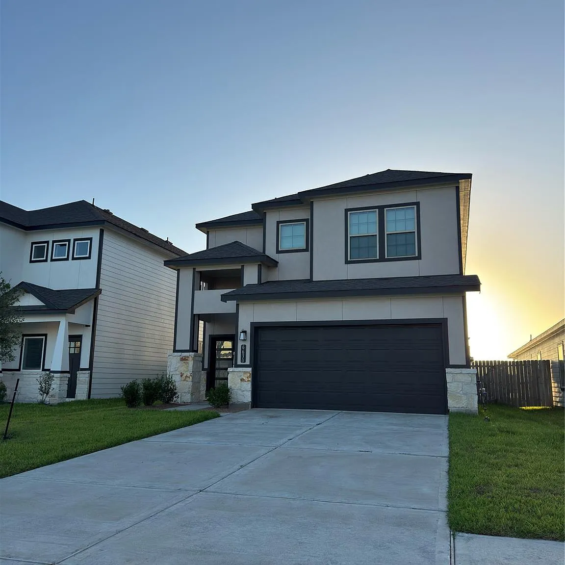 4 bed, 3.5 bath, $2,550 — Photo 1