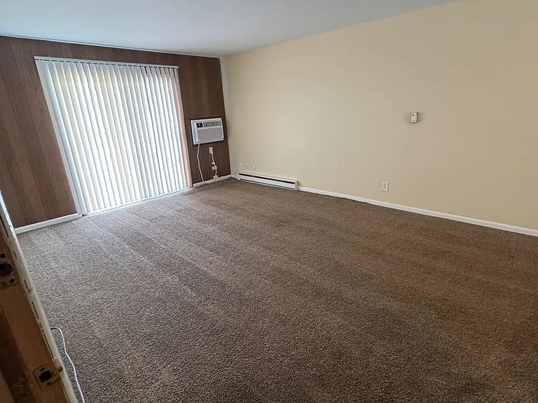 604 Saint Louis Ave — Photo 3