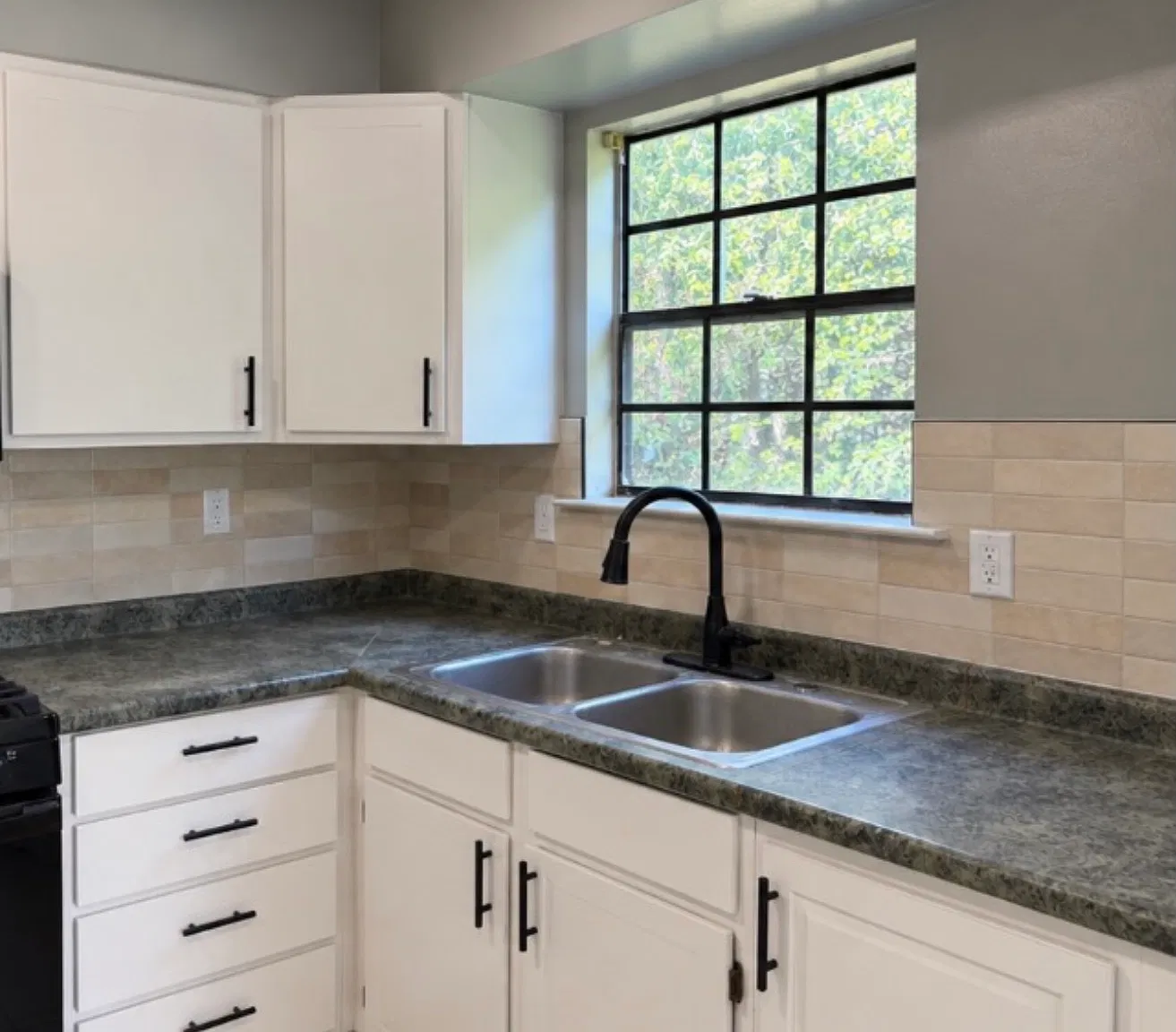 3 bed, 1175 sqft, $1,900 — Photo 4