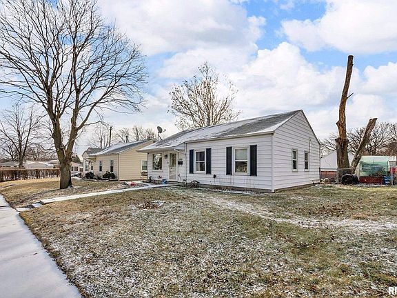 3rd image of 1509 W Columbia Ave