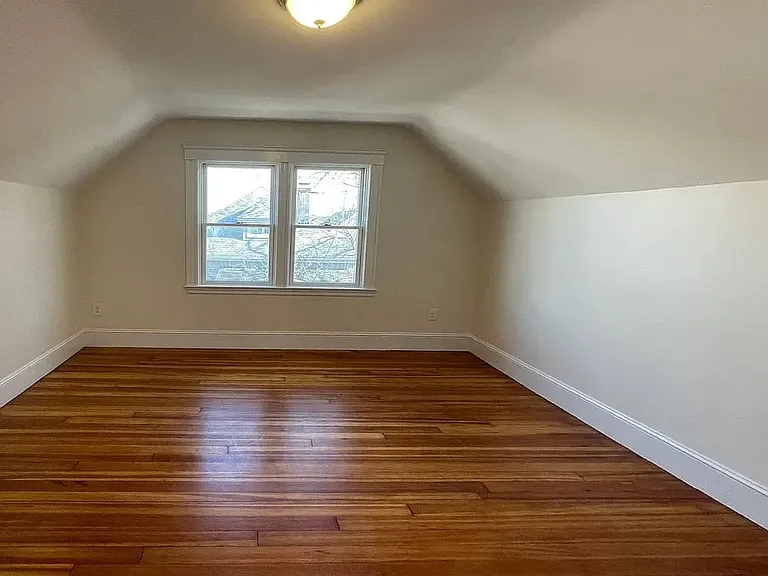 17 Berwick Rd #1 — Photo 6