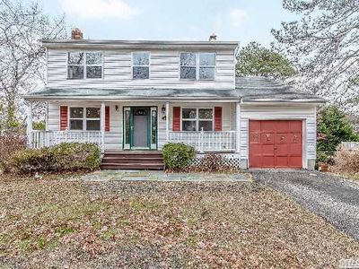 51 Pine St, Port Jefferson Station, NY, 11776