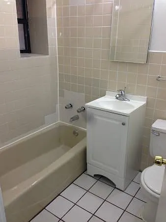 N Ridge Ave — Photo 9