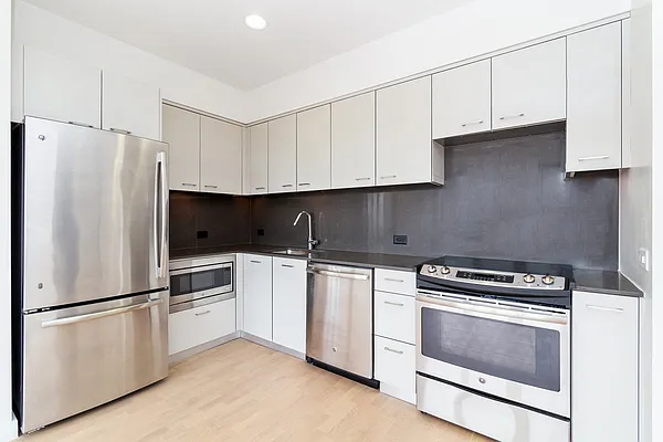 Rented by REAL New York | media 14