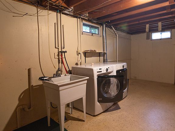 5th image of 1012 Avenue C
