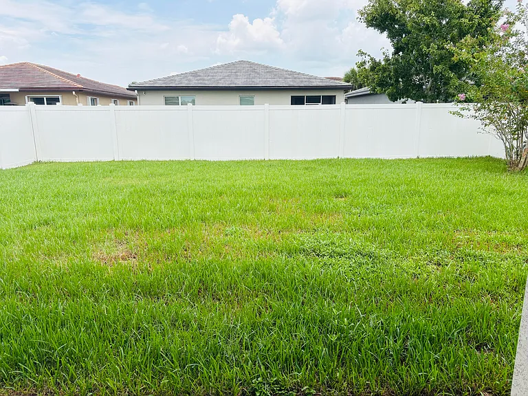 12512 NW Stanis Ln — Photo 16