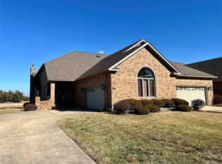 6509 Fox Lake Dr, Edwardsville, IL 62025