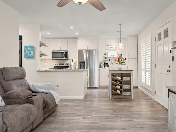 140 Uwapo Rd APT 58204, Kihei, HI 96753
