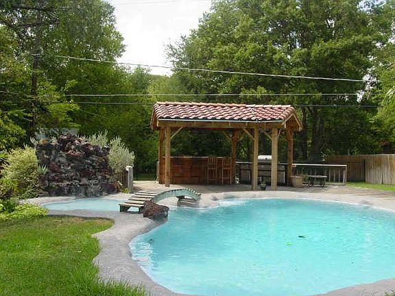 Diving Pool with Waterfall