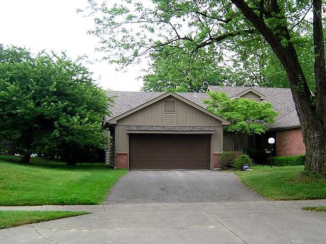 1st image of 3034 Barrington Dr #3034