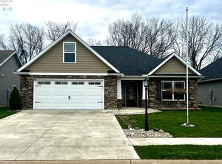 130 N Port Ln, Huron, OH 44839