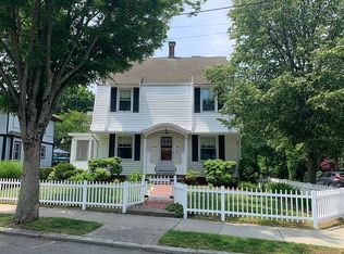 20 Summit Ave, Providence, RI 02906