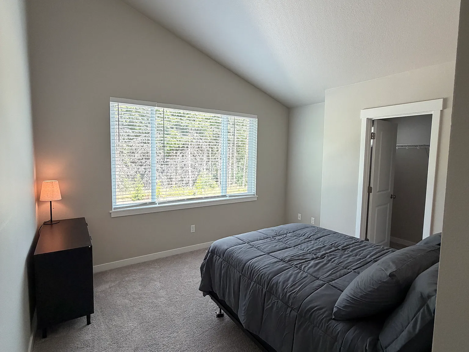 3 bed, 2.5 bath, 1547 sqft, $1,000 — Photo 2