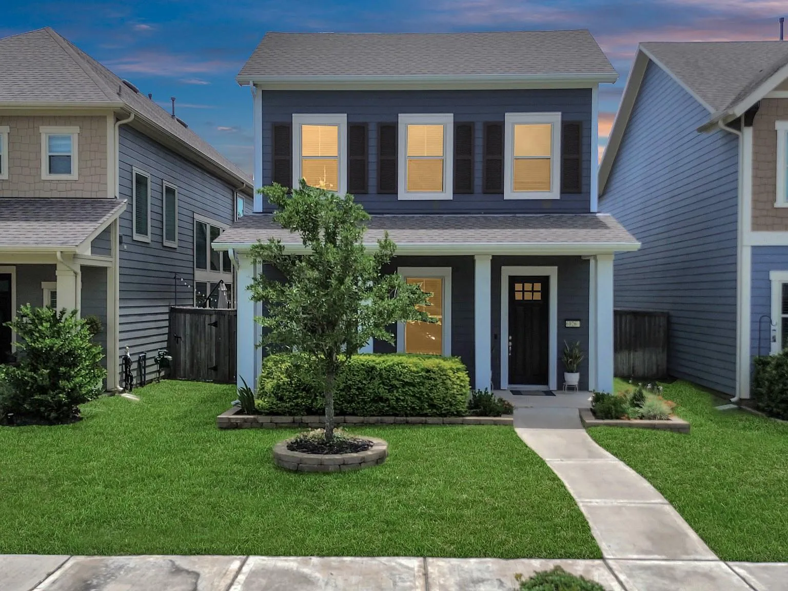 3 bed, 2.5 bath, 1930 sqft, $2,450 — Photo 1