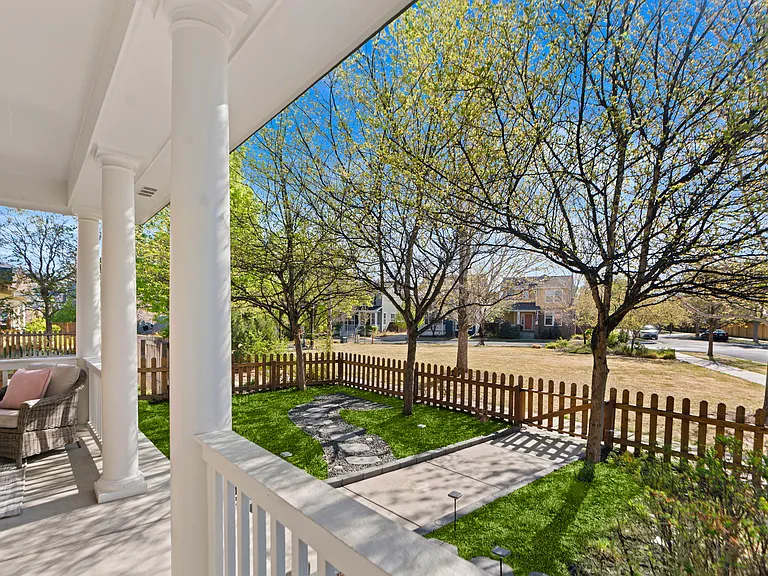 2907 Emporia St — Photo 16