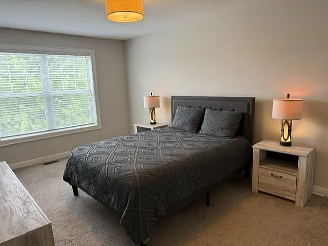 544 Tiffany Ln — Photo 7