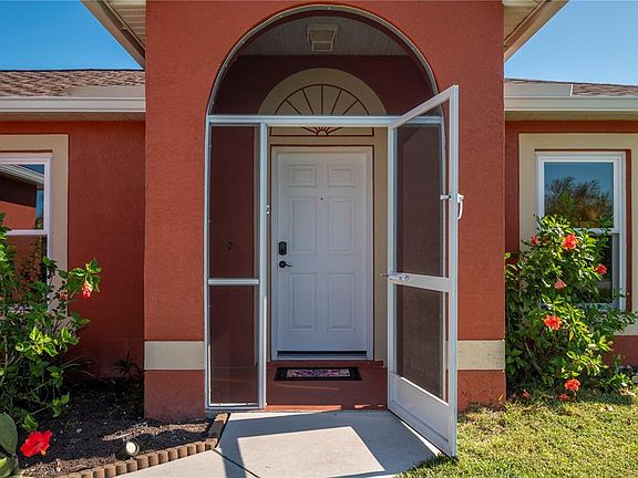 4th image of 6194 Grandeur St