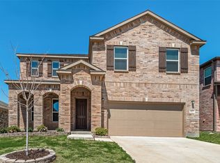 977 Adair Dr, Aubrey, TX 76227