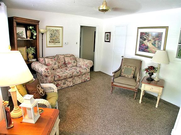 2nd image of 142 Decker Ln