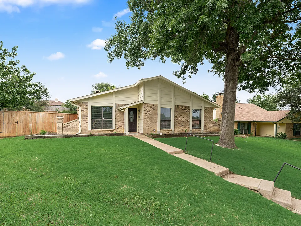 1732 Delaford Ct