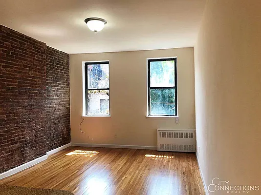 Rented by City Connections Realty | media 27