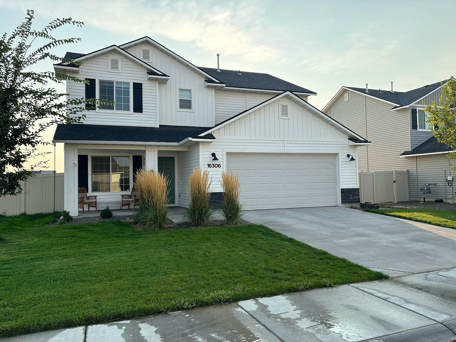 4 bed, 1934 sqft, $2,450 — Photo 1