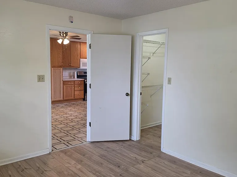 1531 Lake Clay Dr — Photo 19
