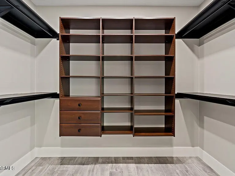 4137 E Earll Dr — Photo 35