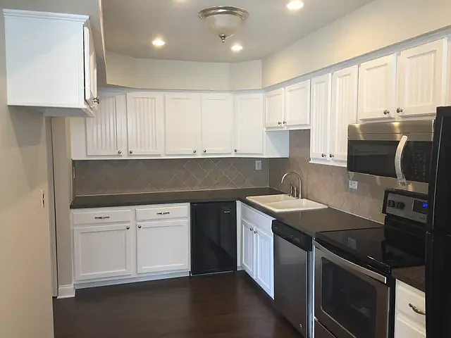 185 Reliance Pl — Photo 4