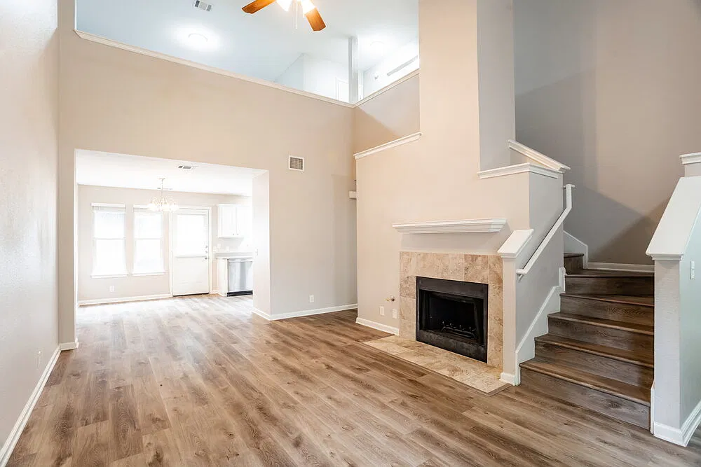 3 bed, 2.5 bath, 1467 sqft, $2,670 — Photo 4