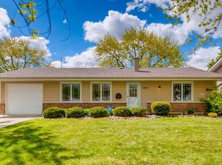 1313 W Oakmont Rd, Hoffman Estates, IL 60169