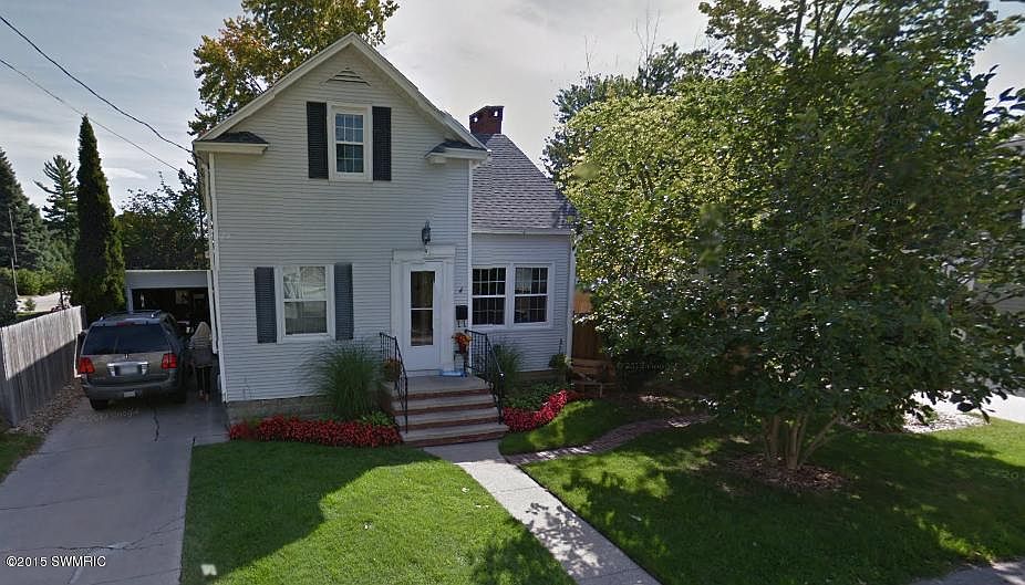 1st image of 139 S Elm St