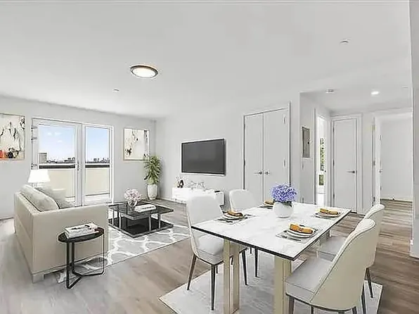 3333 Giles Avenue image 1 of 15