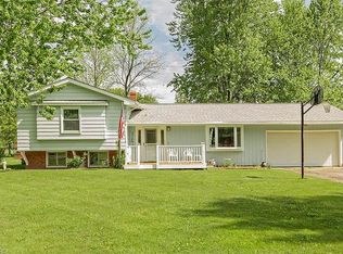 8553 Rosewood Ln, Mentor, OH 44060