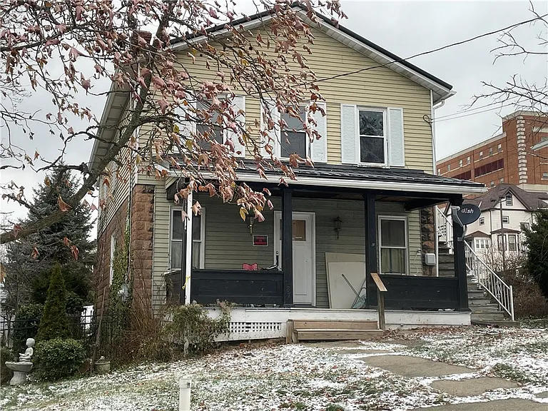 187 E Katherine Ave — Photo 1