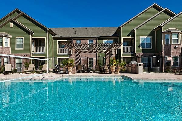 1st image of 476 Antioch Cir E