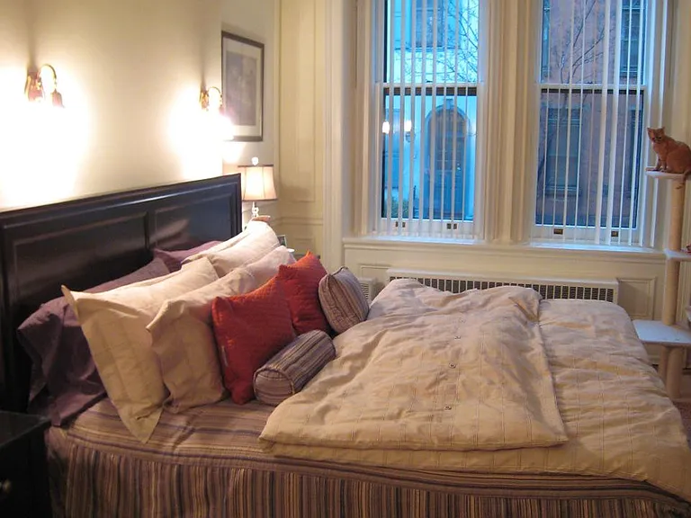 235 S 21st St #1F — Photo 11