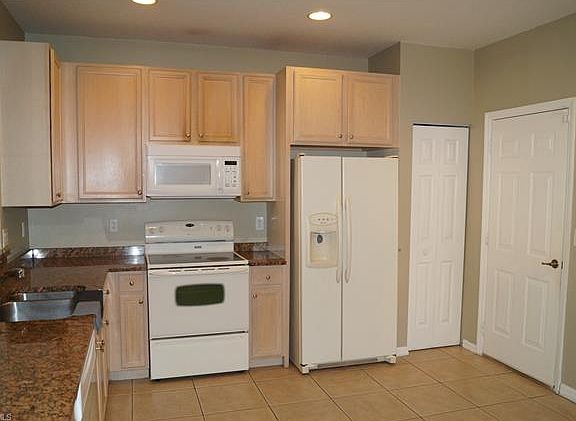 2nd image of 3310 Antica St