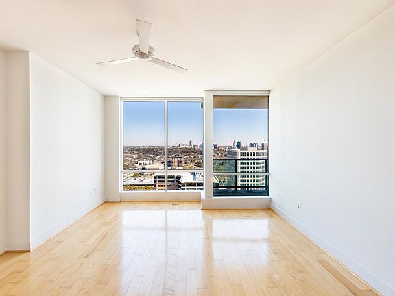 4th image of 300 Bowie St APT 2308