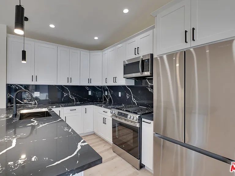 928 N San Vicente Blvd #209 — Photo 5