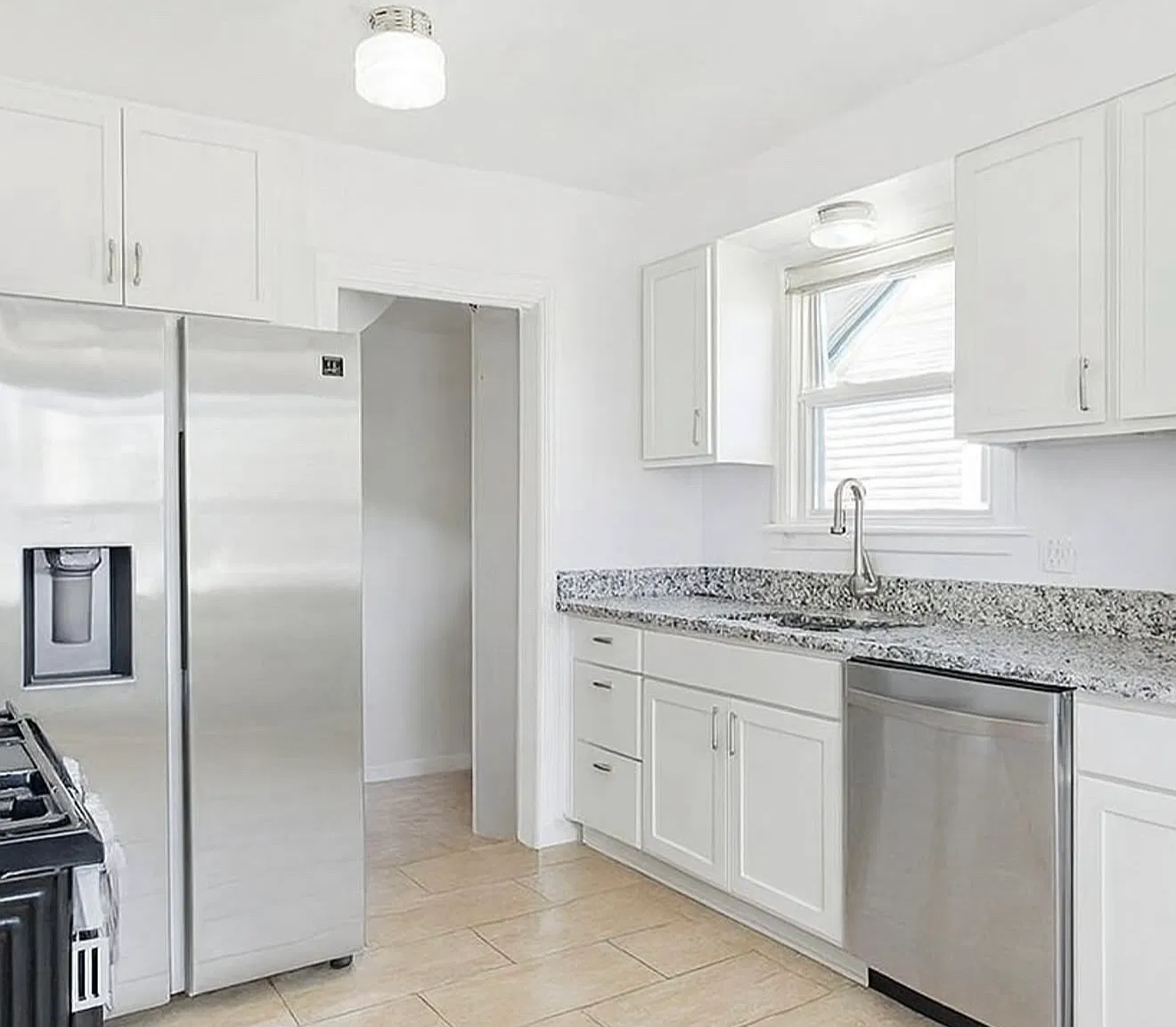 3 bed, 2080 sqft, $2,000 — Photo 3